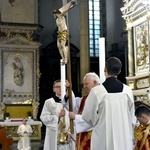 Liturgia Wielkiego Piątku w świdnickiej katedrze