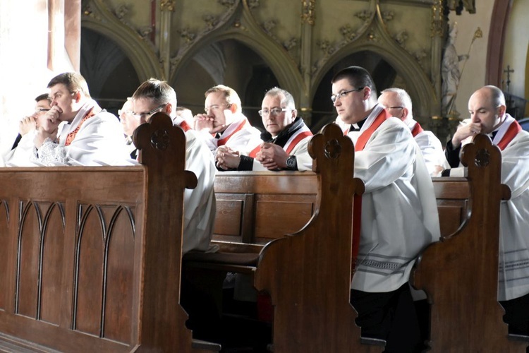 Liturgia Wielkiego Piątku w świdnickiej katedrze