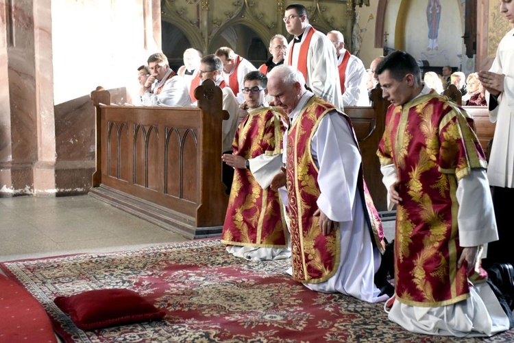 Liturgia Wielkiego Piątku w świdnickiej katedrze