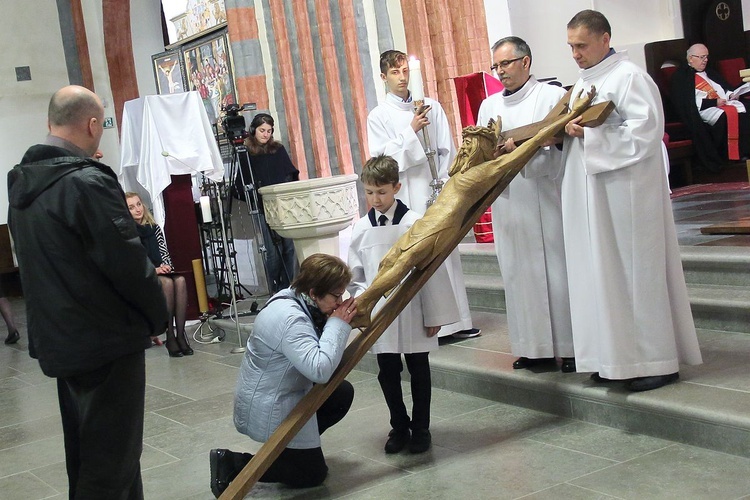 Wielki Piątek Męki Panskiej w katedrze