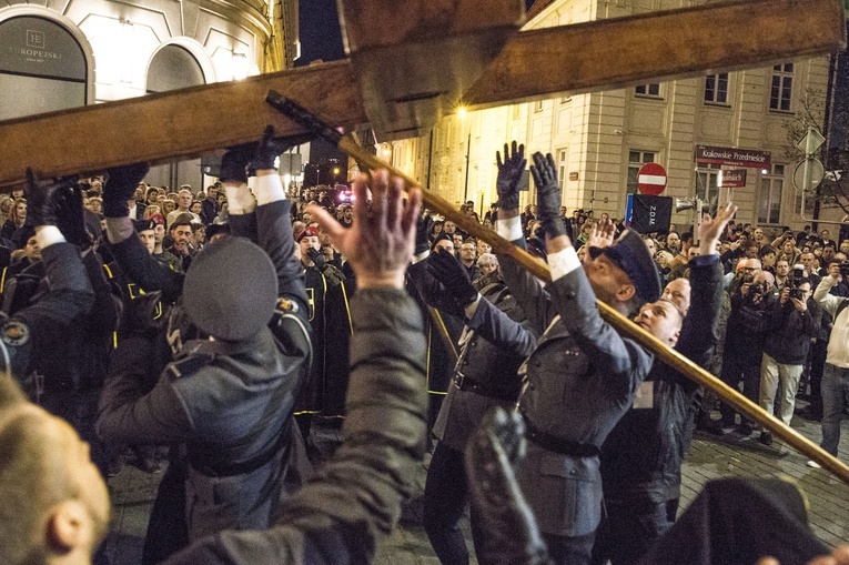 Droga Krzyżowa Macieja Musiała. I tysięcy warszawiaków