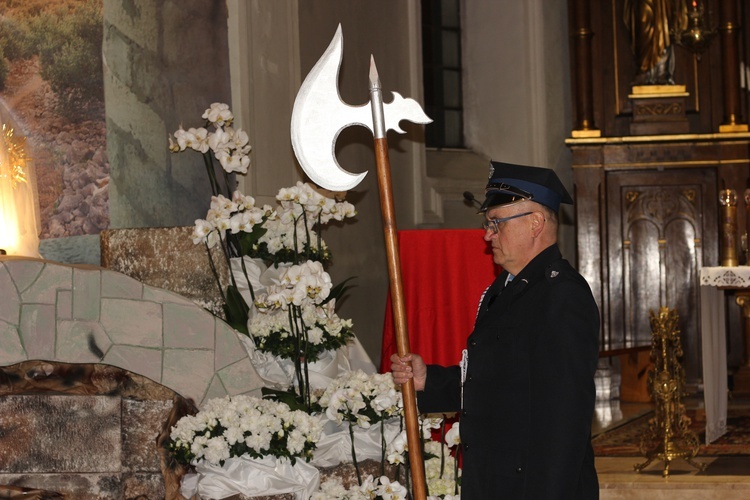 Wielki Piątek z udziałem bp. Andrzeja F. Dziuby w Bełchowie