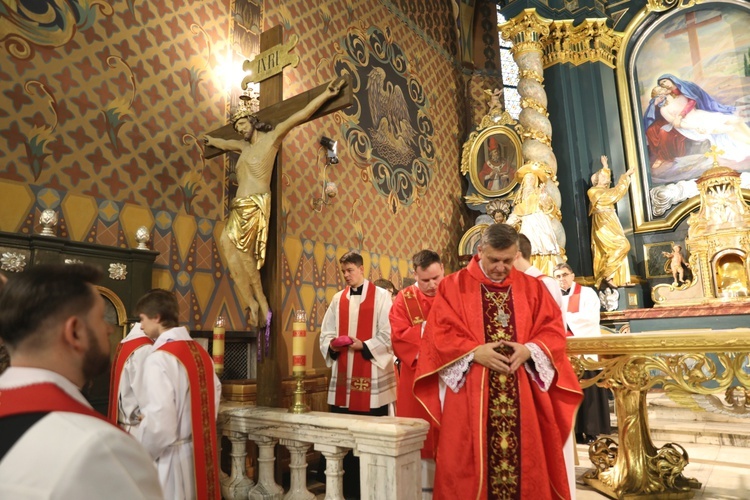 Wielki Piątek w konkatedrze w Żywcu - 2019