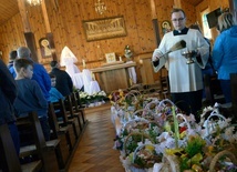 W przyseminaryjnym kościele parafii pw. Chrystusa Kapłana pokarmy błogosławił al. Filip Kochanowski