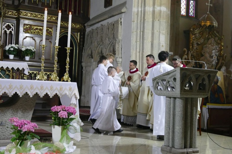 Wielki Czwartek. Liturgia Wieczerzy Pańskiej w Strzegomiu