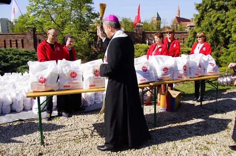 Święconka dla ubogich od Caritasu