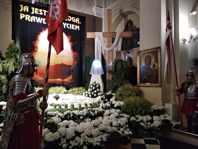 Zegrze. Grób Pański w parafii św. Antoniego