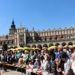 Święcenie pokarmów wielkanocnych przed kościołem Mariackim 2019