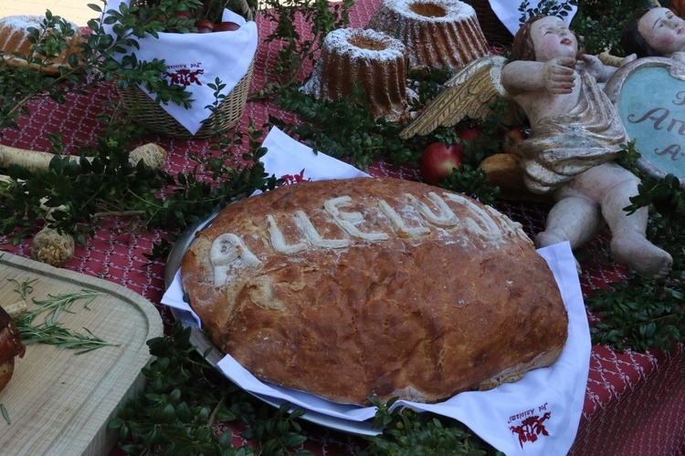 Święcenie pokarmów wielkanocnych przed kościołem Mariackim 2019