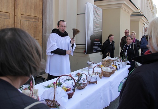 Święcenie pokarmów w Wielką Sobotę