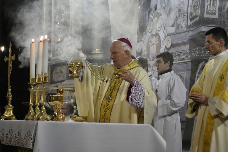 Wigilia Paschalna z bp. Ignacym w świdnickiej katedrze