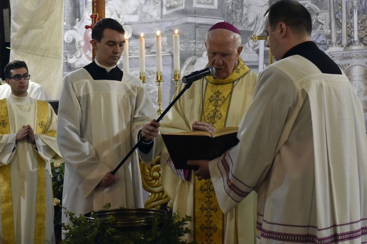 Wigilia Paschalna z bp. Ignacym w świdnickiej katedrze