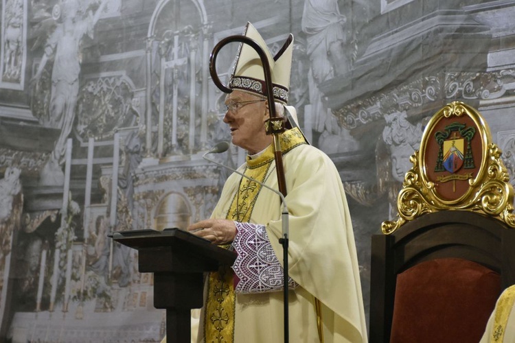 Wigilia Paschalna z bp. Ignacym w świdnickiej katedrze