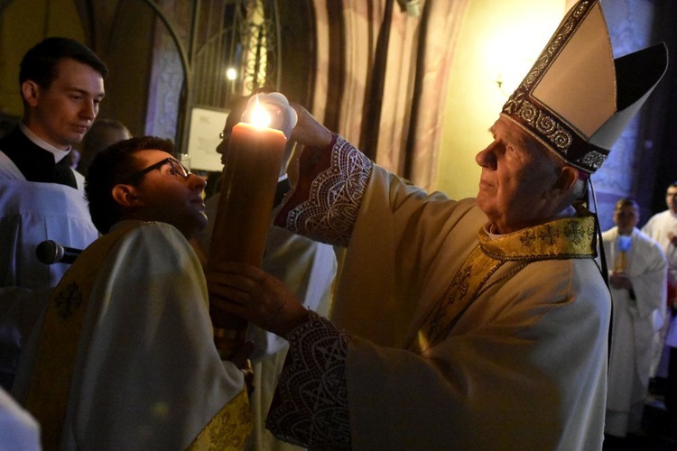 Wigilia Paschalna z bp. Ignacym w świdnickiej katedrze