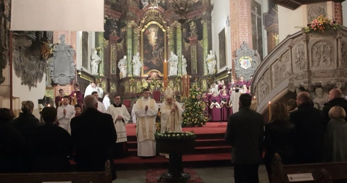 Liturgia paschalna w Legnicy