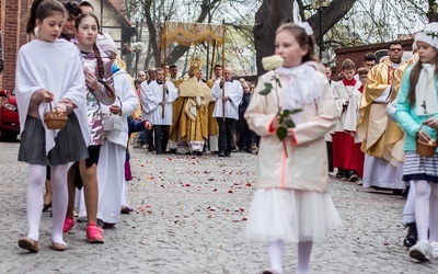 Niedziela Zmartwychwstania Pańskiego w olsztyńskiej katedrze