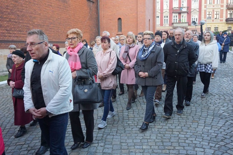 Odpustowa Msza rezurekcyjna w Wałbrzychu