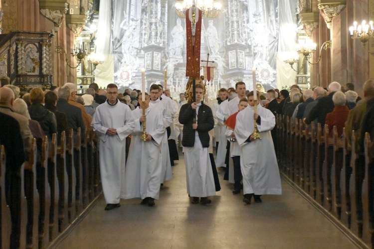 Msza rezurekcyjna w świdnickiej katedrze