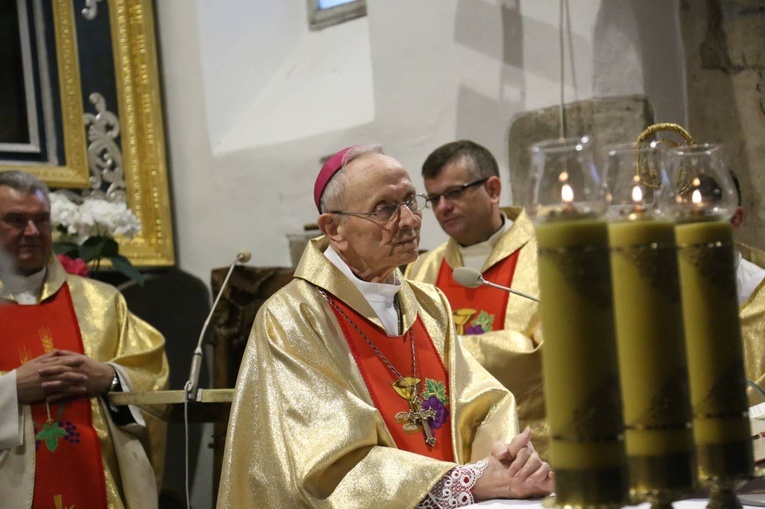 Bierzmowanie w Tropiu