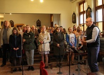 Wielkanocna modlitwa uwielbienia we Wrocławiu-Strachocinie