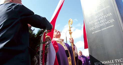 – Chcemy głosić, że w tym kościele pamięta się o historii kraju – mówił metropolita.