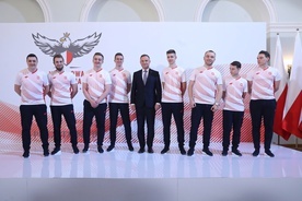 Prezydent Andrzej Duda przedstawił Narodową Drużynę Esportu