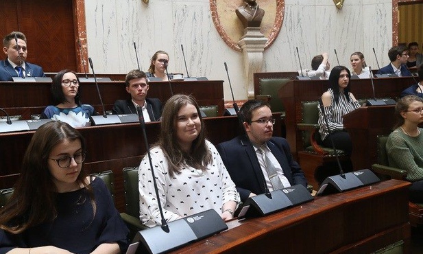 Śląskie: Młodzieżowy Sejmik Województwa Śląskiego obradował w Katowicach