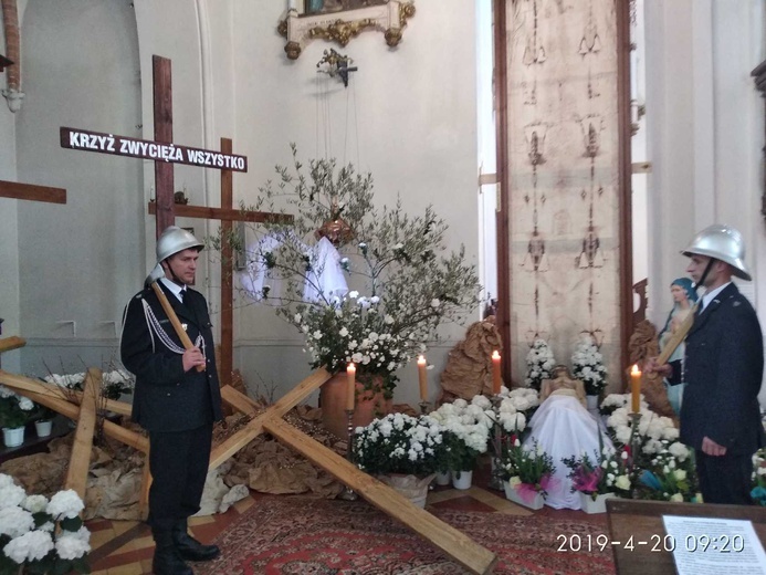 Popowo. Grób Pański w sanktuarium Matki Bożej Popowskiej Matki Nadziei