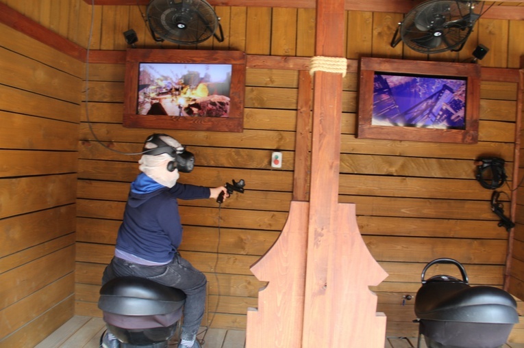 Twinpigs przed otwarciem