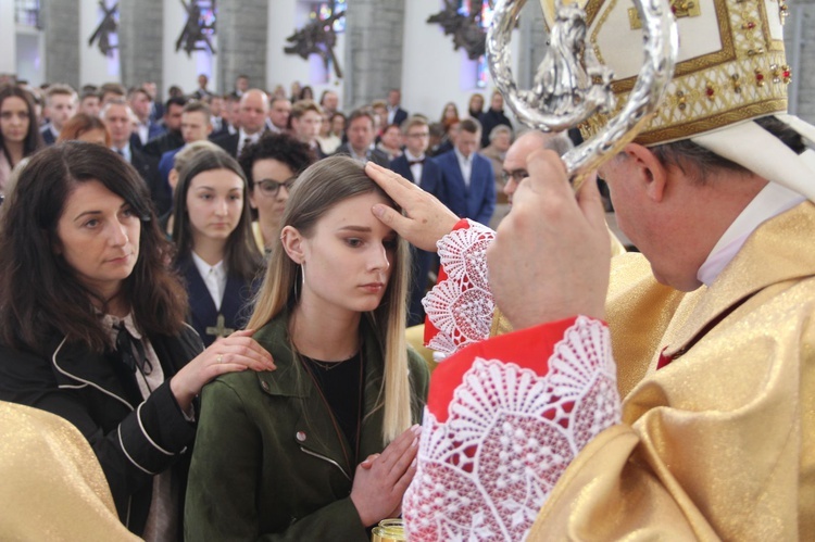 Bierzmowanie w Męcinie