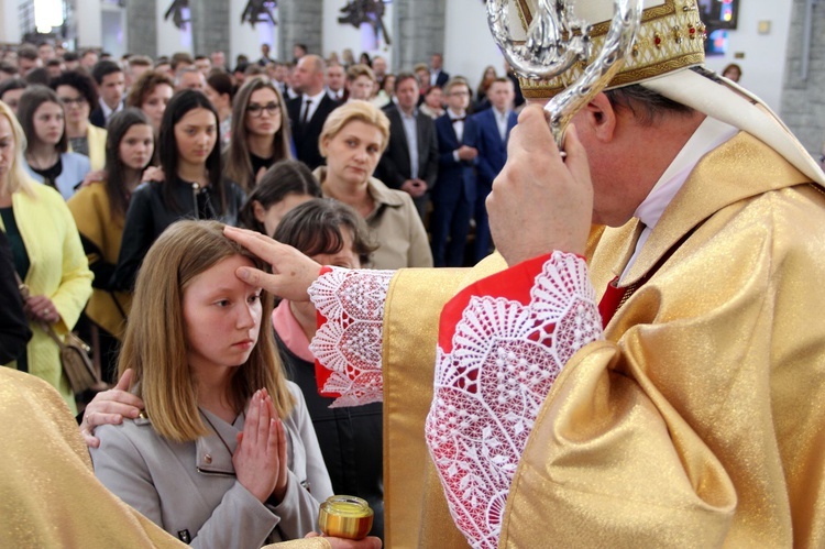 Bierzmowanie w Męcinie