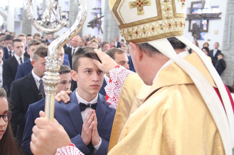 Bierzmowanie w Męcinie