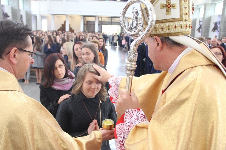 Bierzmowanie w Męcinie