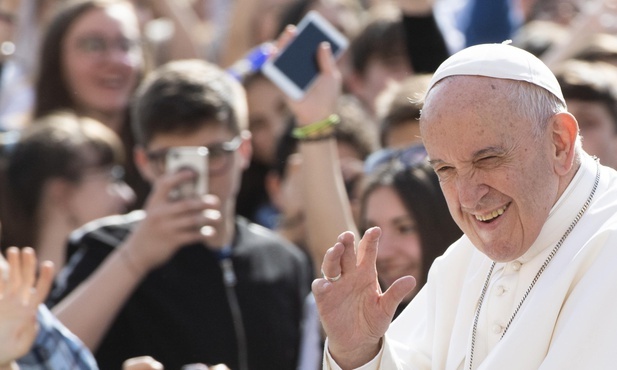 Papież : Kościół potrzebuje waszego zapału i waszej wiary