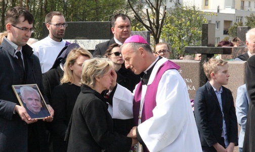 Kard. Nycz na pogrzebie śp. Marka Tarnowskiego: Nie wolno sakralizować zła