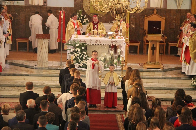 Bierzmowanie w Biskupicach Radłowskich