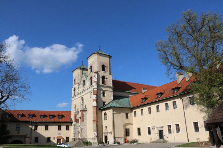 Wystawa jubileuszowa z okazji 80. rocznicy powrotu benedyktynów do Tyńca