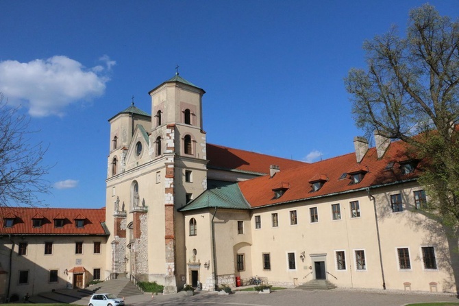 Wystawa jubileuszowa z okazji 80. rocznicy powrotu benedyktynów do Tyńca