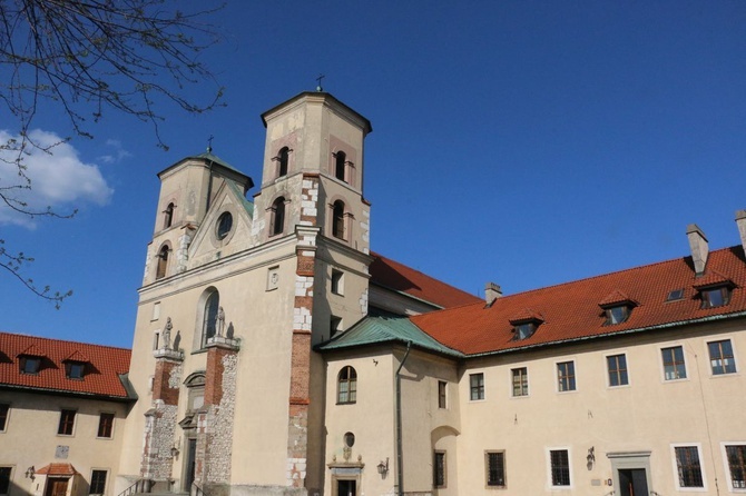 Wystawa jubileuszowa z okazji 80. rocznicy powrotu benedyktynów do Tyńca