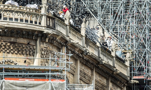 To była przyczyna pożaru w katedrze Notre Dame?