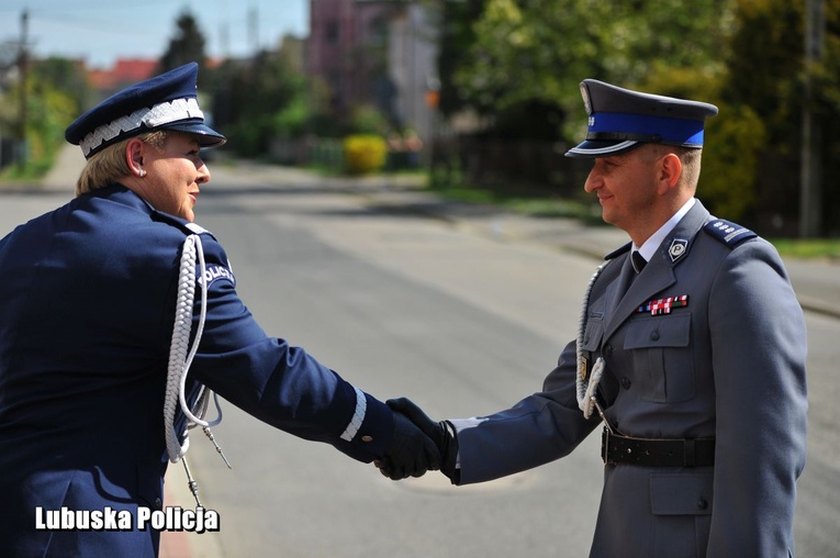 Odsłonięcie tablicy poświęconej pamięci asp. Alojzego Banacha