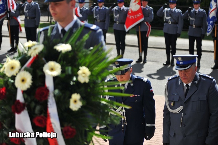 Odsłonięcie tablicy poświęconej pamięci asp. Alojzego Banacha