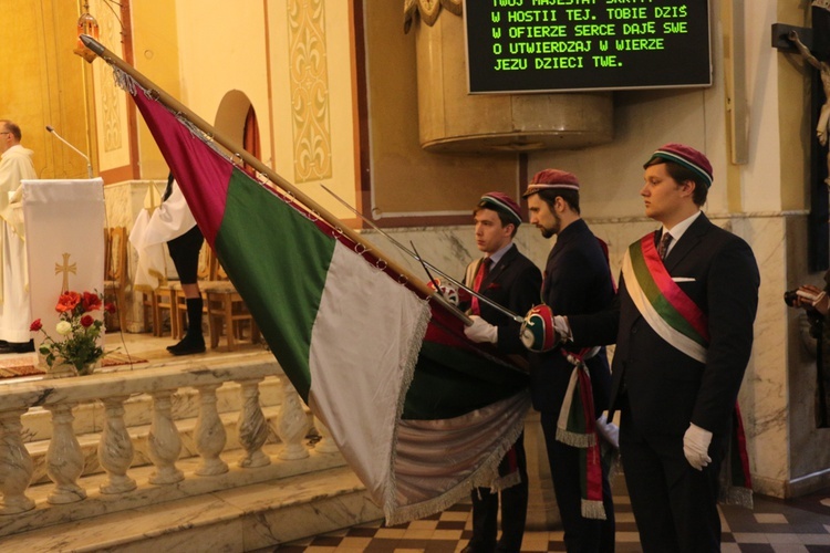 Wręczenie relikwii św. Jana Pawła II harcerzom Chorągwi Dolnośląskiej ZHR