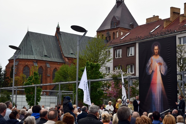 Koronka do Bożego Miłosierdzia w centrum Koszalina