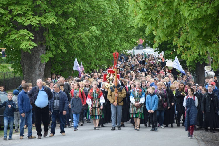 Pielgrzymka z Roszkowej Woli do Żdżar