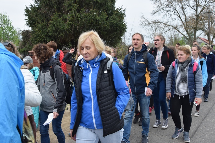 Pielgrzymka z Roszkowej Woli do Żdżar