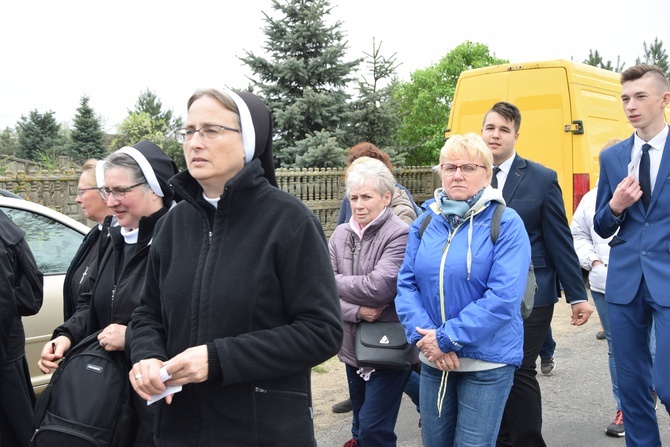 Pielgrzymka z Roszkowej Woli do Żdżar