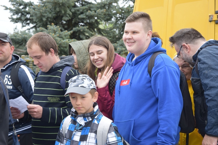 Pielgrzymka z Roszkowej Woli do Żdżar