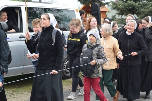 Pielgrzymka z Roszkowej Woli do Żdżar