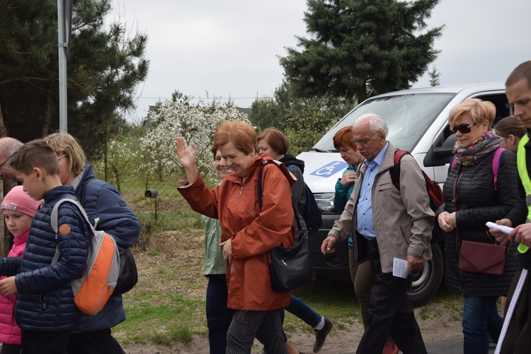 Pielgrzymka z Roszkowej Woli do Żdżar